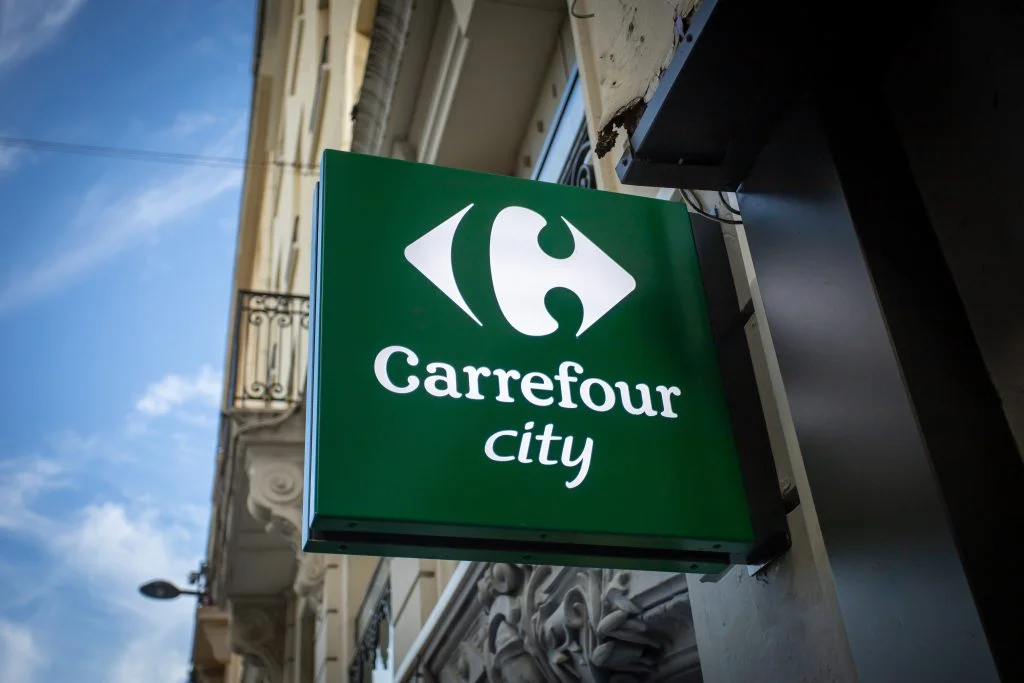 enseigne drapeau "Carrefour City"